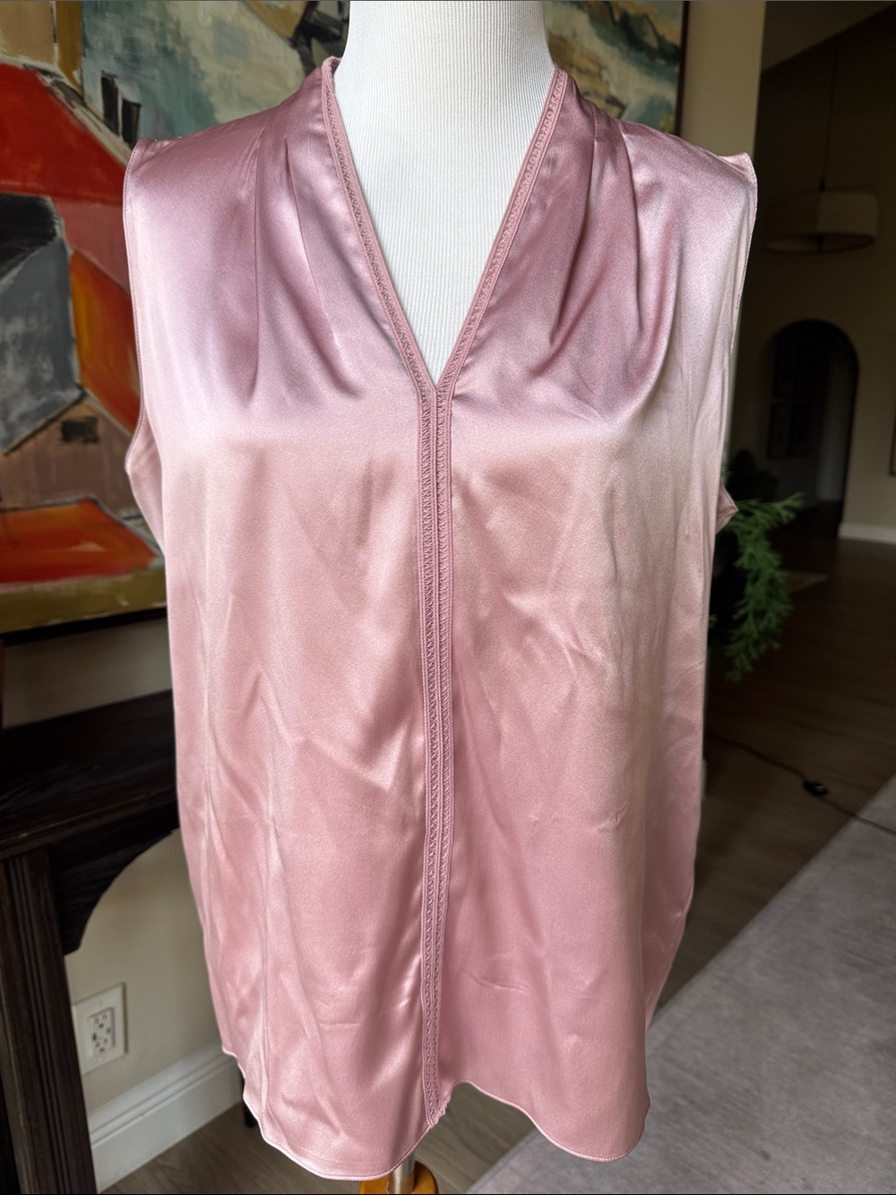 Elie Tahari Dusty Rose Satin Sleeveless V-Neck Blouse